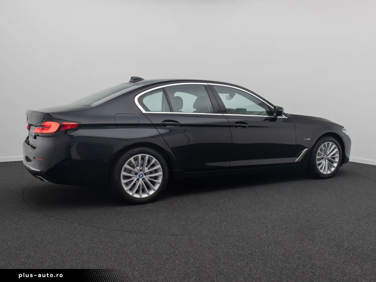 BMW 530e Luxury Line ACC Laser 360  HUD DAB Sport