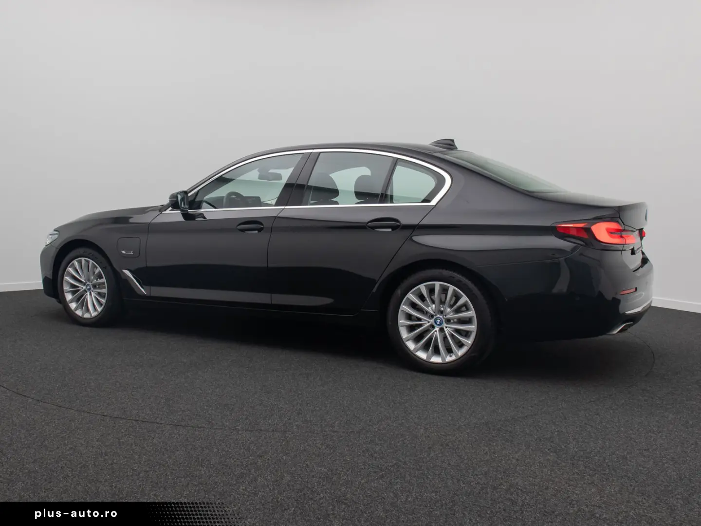 BMW 530e Luxury Line ACC Laser 360  HUD DAB Sport