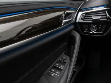 BMW 530e Luxury Line ACC Laser 360  HUD DAB Sport