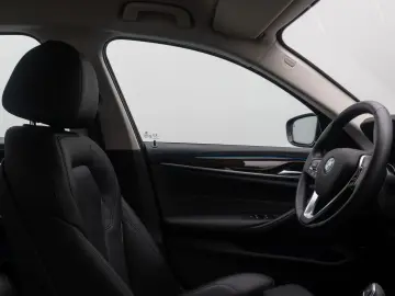 BMW 530e Luxury Line ACC Laser 360  HUD DAB Sport