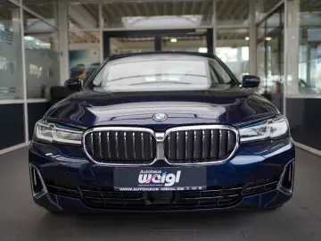 BMW 530i xDrive Luxury Line  Komfortsitze Laserlicht