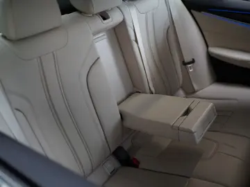 BMW 530i xDrive Luxury Line  Komfortsitze Laserlicht