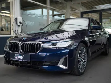 BMW 530i xDrive Luxury Line  Komfortsitze Laserlicht