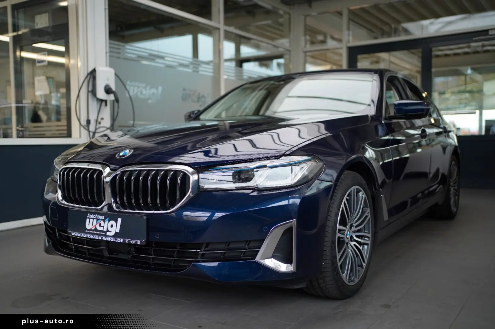 BMW 530i xDrive Luxury Line  Komfortsitze Laserlicht