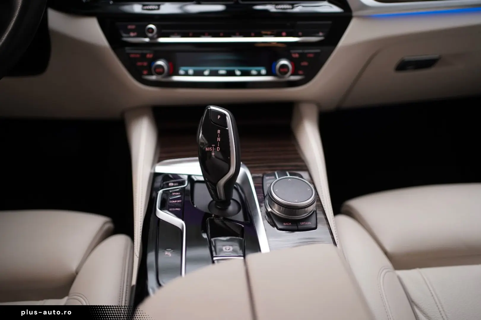 BMW 530i xDrive Luxury Line  Komfortsitze Laserlicht