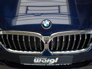 BMW 530i xDrive Luxury Line  Komfortsitze Laserlicht