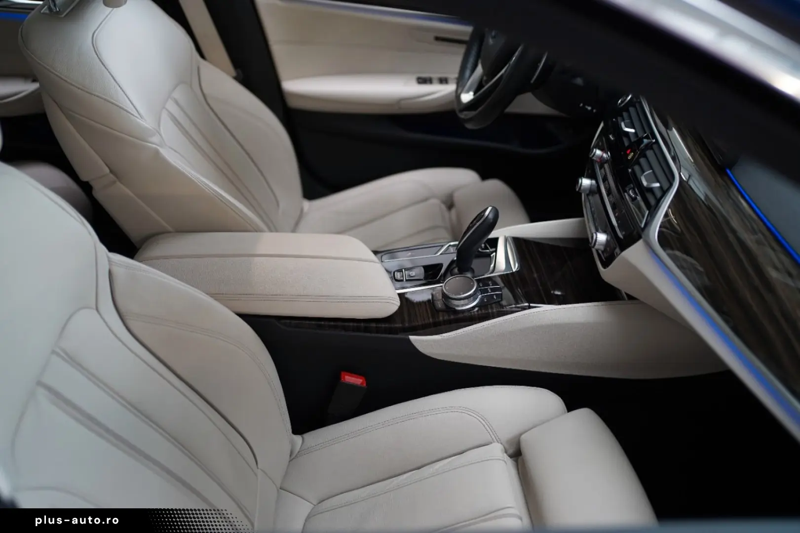 BMW 530i xDrive Luxury Line  Komfortsitze Laserlicht