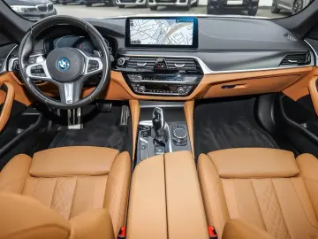 BMW 530e