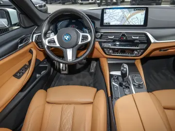 BMW 530e