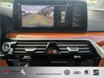 BMW 530d Luxury Line CarPlay AHK Soft-Close Massage