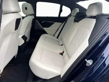 BMW 530e Limo 699 - 0Anz H K DAPro PAPro PANO KomfSi