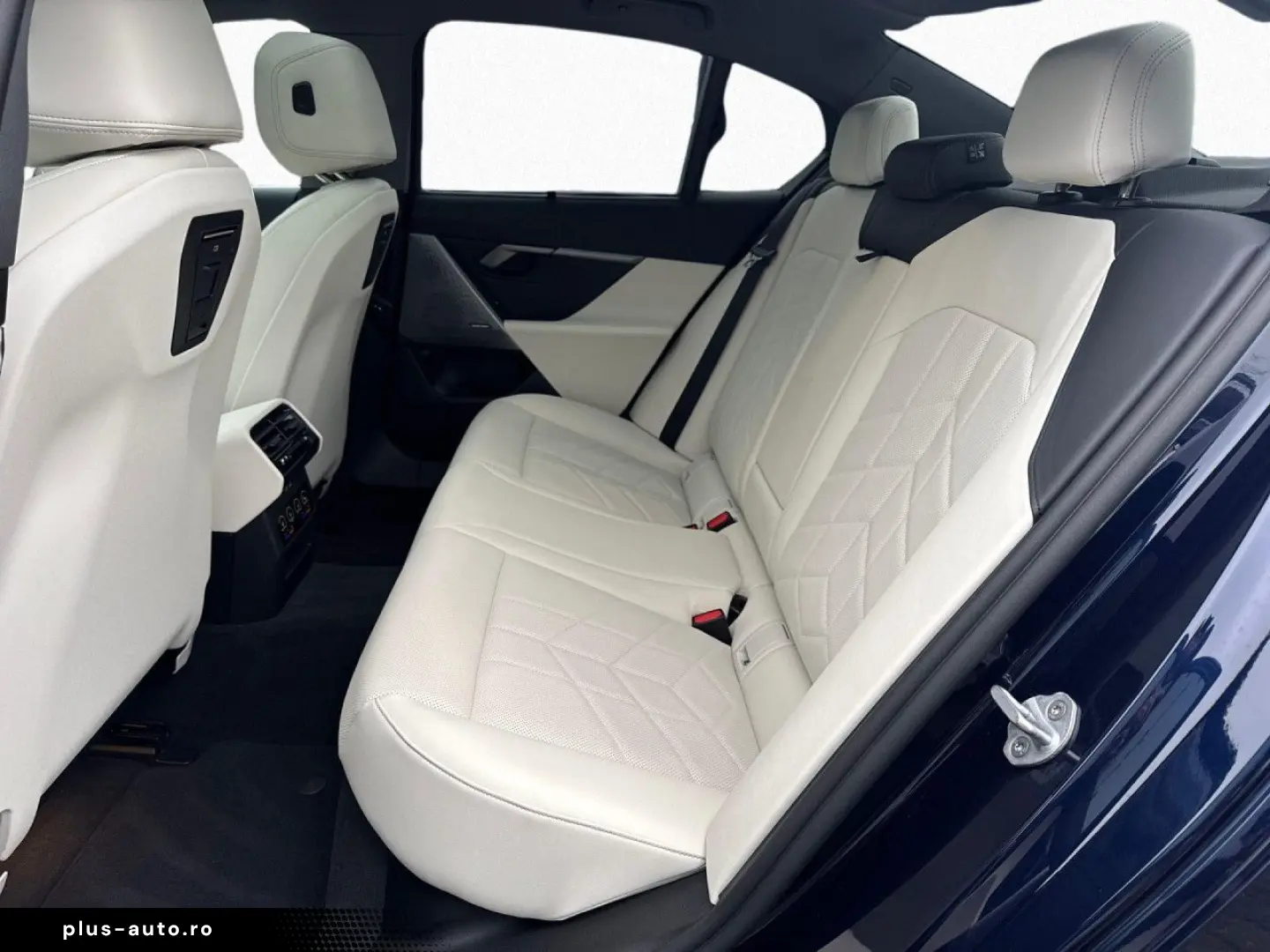 BMW 530e Limo 699 - 0Anz H K DAPro PAPro PANO KomfSi