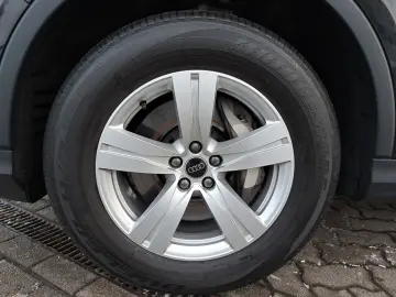 AUDI Q7 50 TDI quattro tiptr. 7-SITZ AHK AIR KAM LEDE