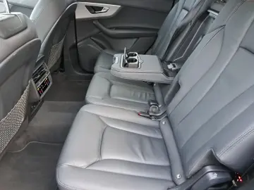 AUDI Q7 50 TDI quattro tiptr. 7-SITZ AHK AIR KAM LEDE