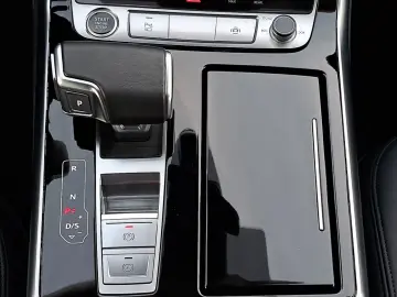 AUDI Q7 50 TDI quattro tiptr. 7-SITZ AHK AIR KAM LEDE