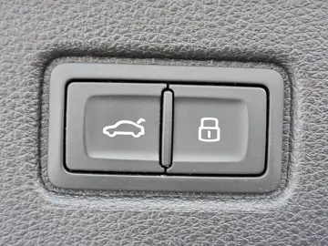 AUDI Q7 50 TDI quattro tiptr. 7-SITZ AHK AIR KAM LEDE