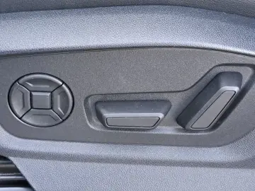 AUDI Q7 50 TDI quattro tiptr. 7-SITZ AHK AIR KAM LEDE