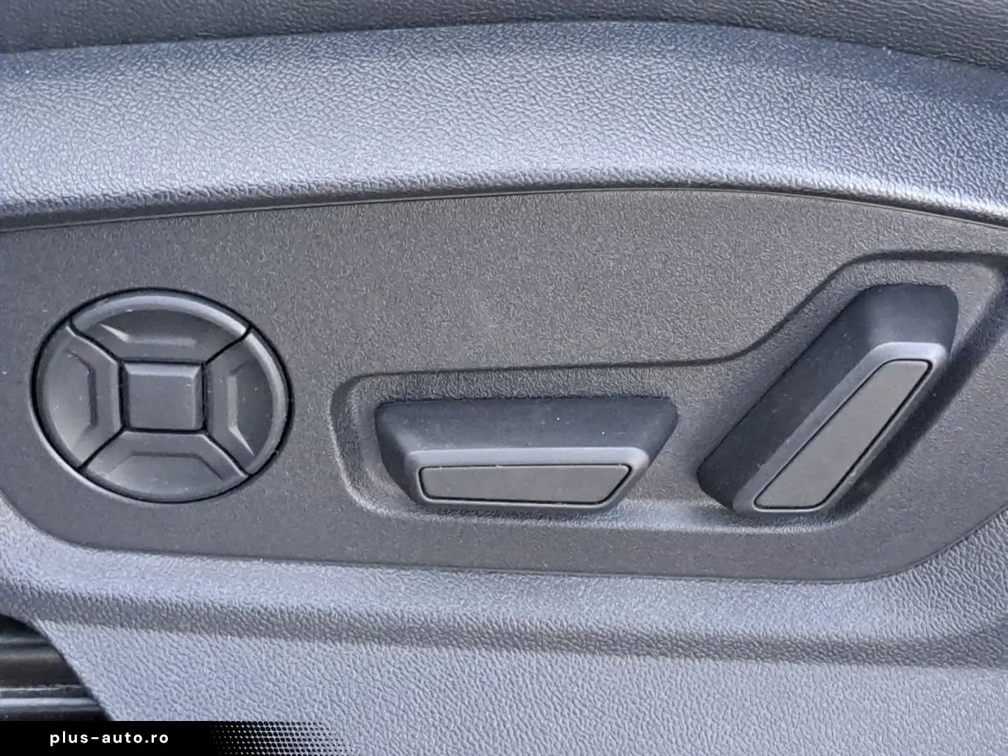 AUDI Q7 50 TDI quattro tiptr. 7-SITZ AHK AIR KAM LEDE