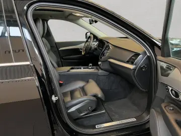 VOLVO XC90 B5 AWD Plus-Bright 7S Glasd 360  Leder Stan