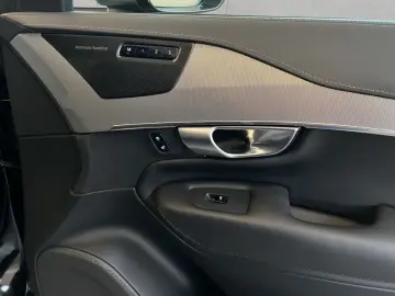 VOLVO XC90 B5 AWD Plus-Bright 7S Glasd 360  Leder Stan