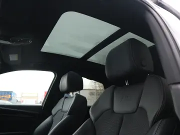 AUDI Q5 Sportback 55 2 0TFSI e quattro S line  Matrix
