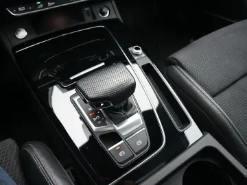 AUDI Q5 Sportback 55 2 0TFSI e quattro S line  Matrix