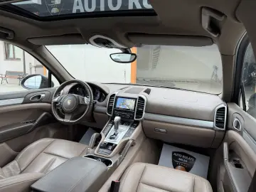 Porsche Cayenne 3.0 TDI V6 211CP 4x4 Automata 2012 Euro 5