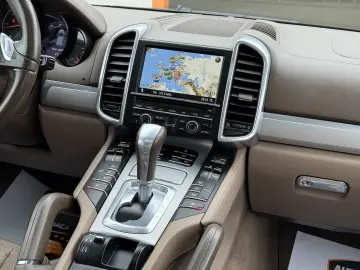 Porsche Cayenne 3.0 TDI V6 211CP 4x4 Automata 2012 Euro 5