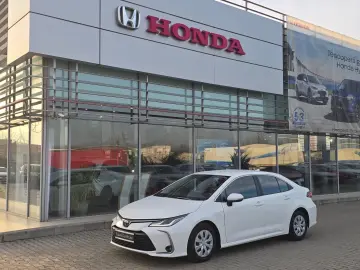 Toyota Corolla Hybrid - Business