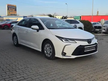Toyota Corolla Hybrid - Business