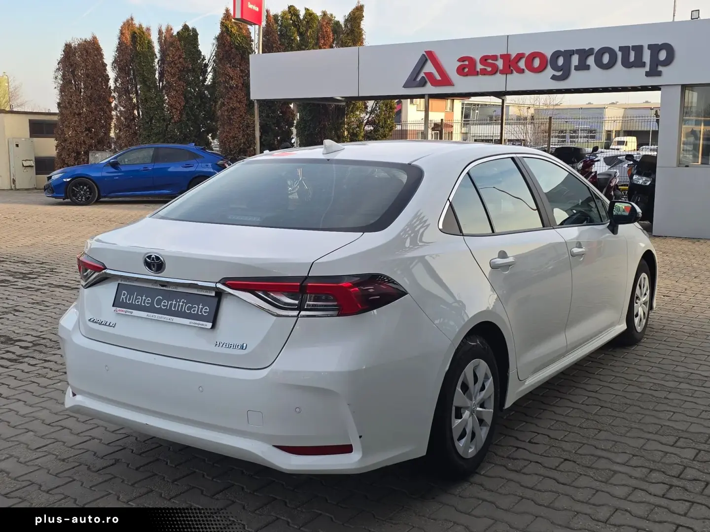 Toyota Corolla Hybrid - Business