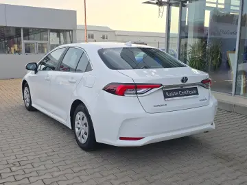 Toyota Corolla Hybrid - Business