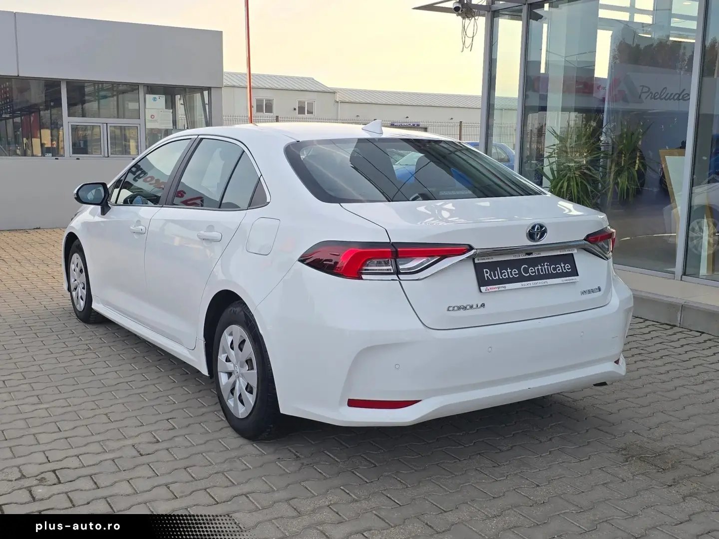Toyota Corolla Hybrid - Business