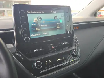 Toyota Corolla Hybrid - Business