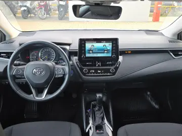 Toyota Corolla Hybrid - Business