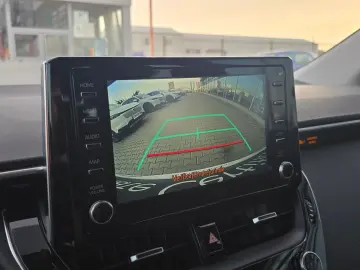 Toyota Corolla Hybrid - Business