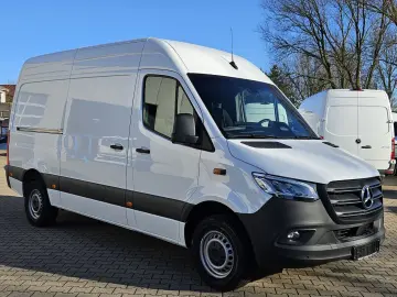 MERCEDES-BENZ Sprinter 317 Automatik LED Kamera Navi AHK3 5t