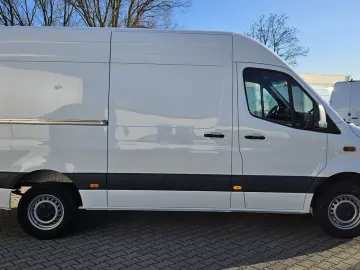 MERCEDES-BENZ Sprinter 317 Automatik LED Kamera Navi AHK3 5t