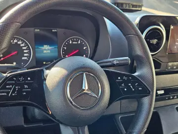 MERCEDES-BENZ Sprinter 317 Automatik LED Kamera Navi AHK3 5t