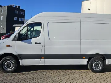 MERCEDES-BENZ Sprinter 317 Automatik LED Kamera Navi AHK3 5t