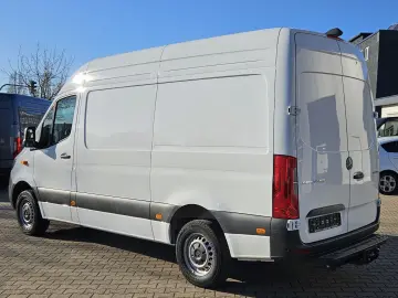 MERCEDES-BENZ Sprinter 317 Automatik LED Kamera Navi AHK3 5t