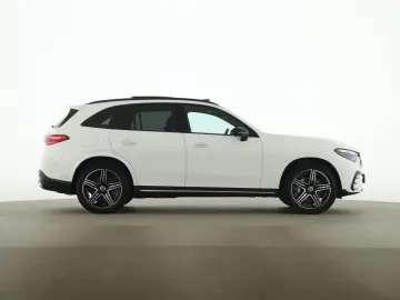 MERCEDES-BENZ GLC 400 e 4M AMG Night Pano AHK Distronic HUD