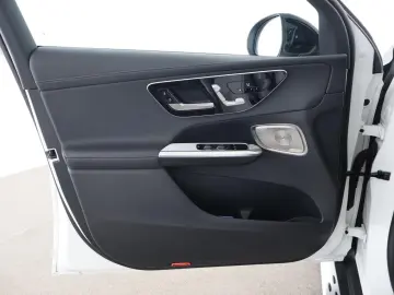 MERCEDES-BENZ GLC 400 e 4M AMG Night Pano AHK Distronic HUD