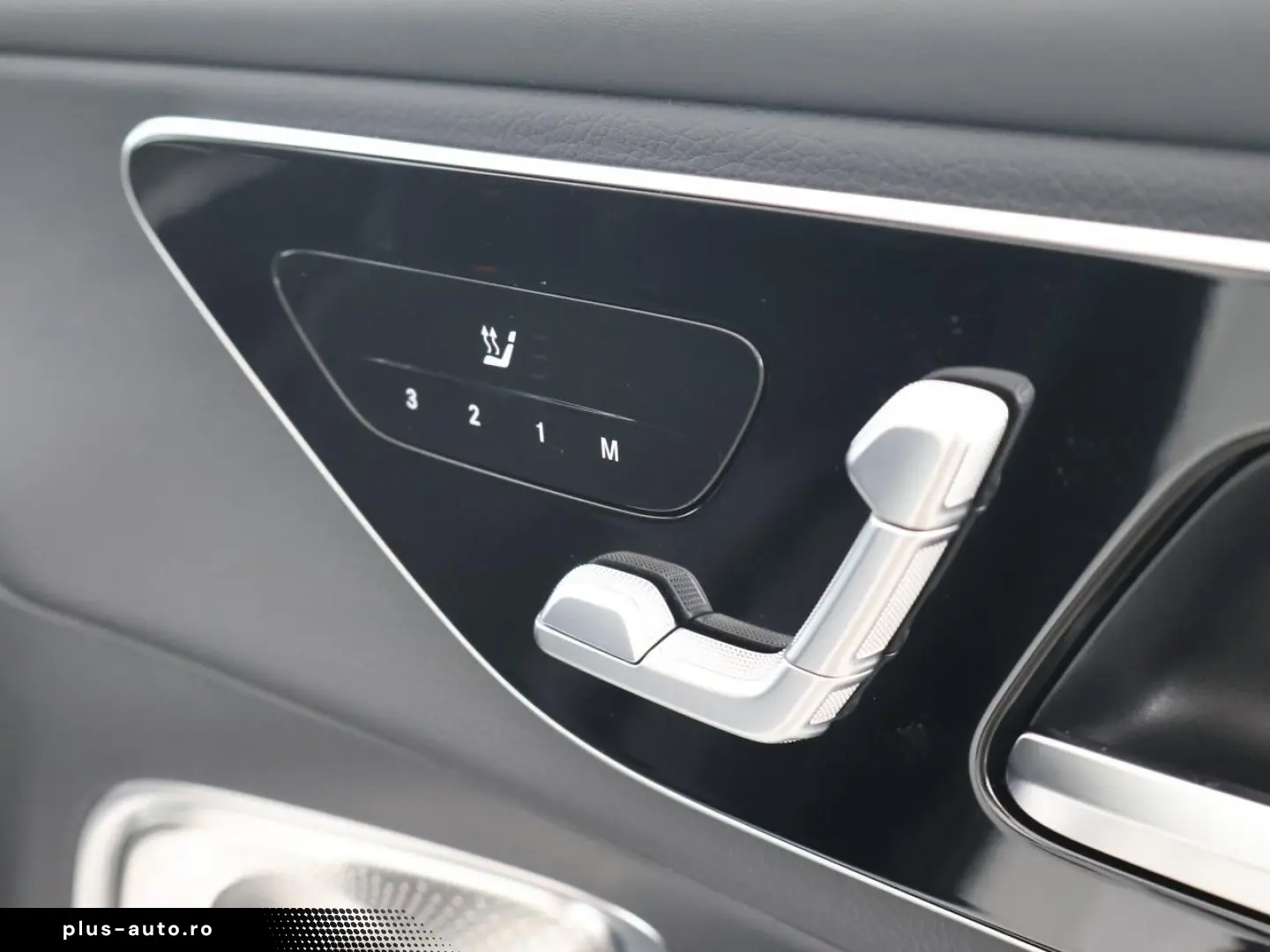 MERCEDES-BENZ GLC 400 e 4M AMG Night Pano AHK Distronic HUD