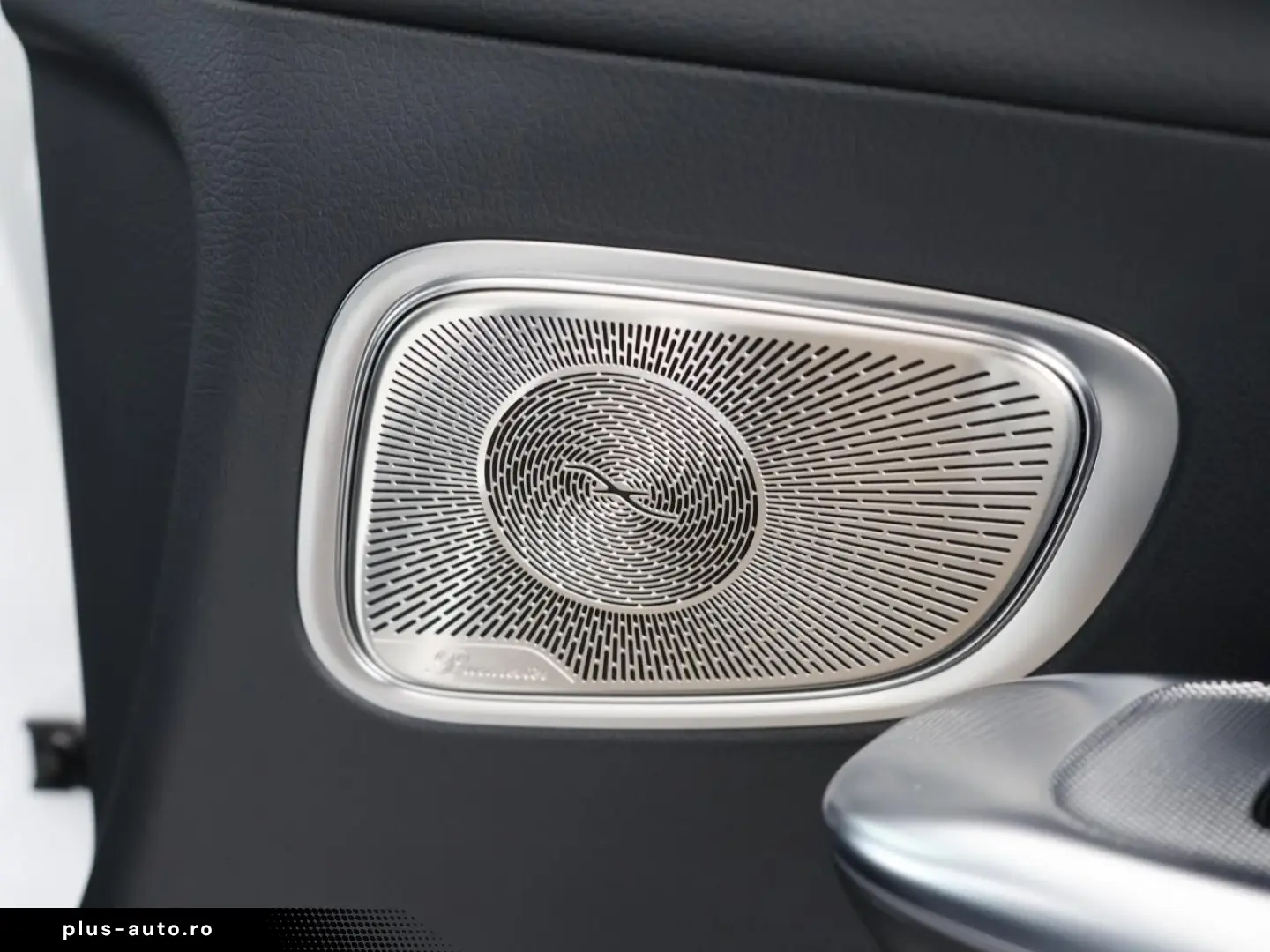 MERCEDES-BENZ GLC 400 e 4M AMG Night Pano AHK Distronic HUD