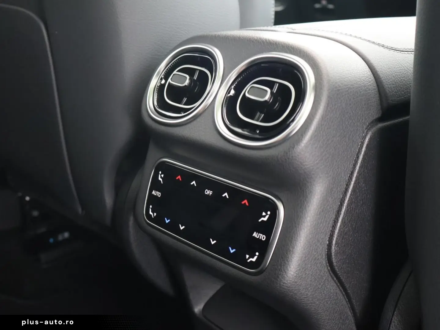 MERCEDES-BENZ GLC 400 e 4M AMG Night Pano AHK Distronic HUD