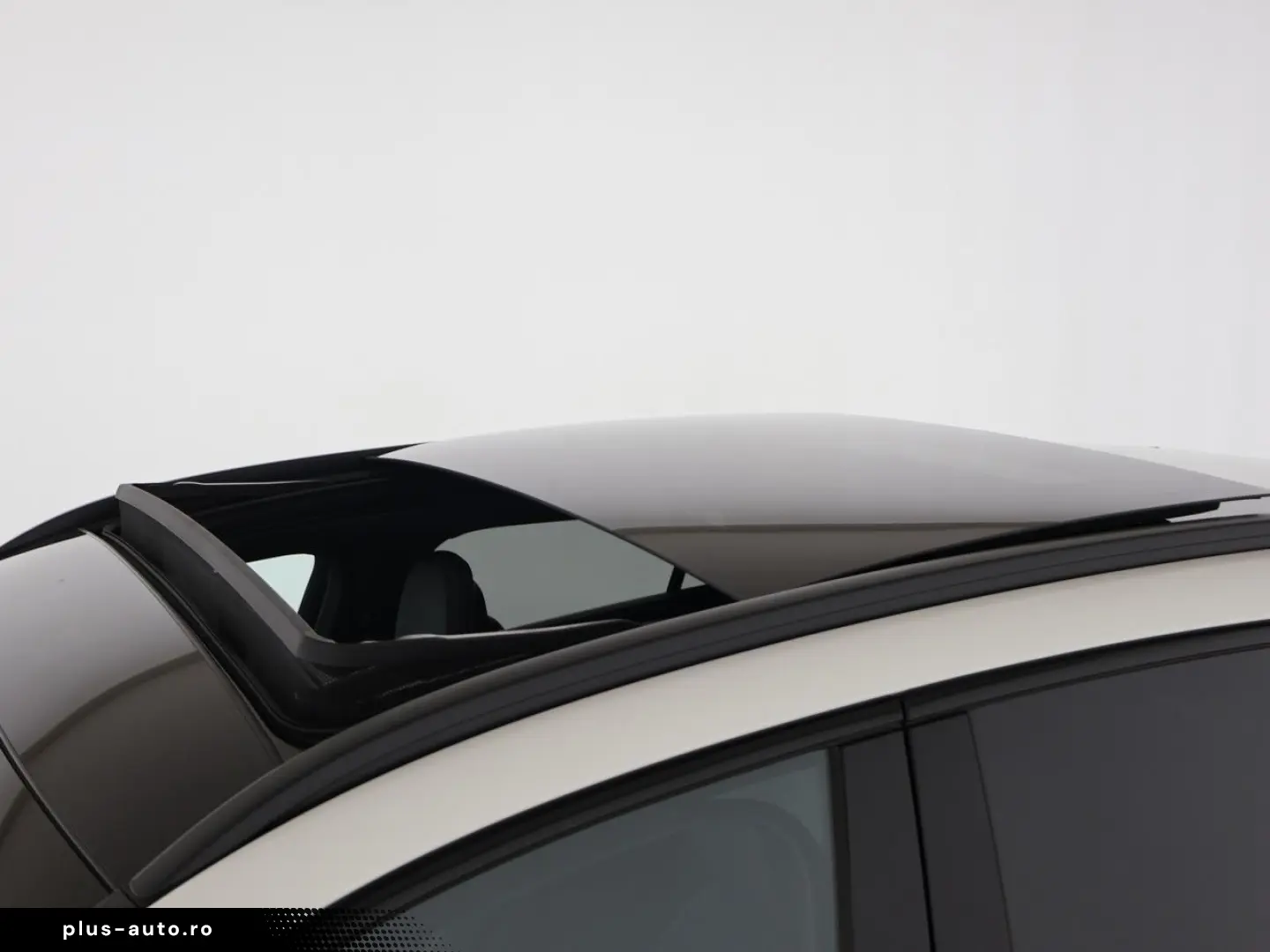 MERCEDES-BENZ GLC 400 e 4M AMG Night Pano AHK Distronic HUD