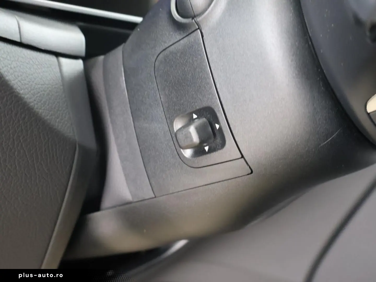 MERCEDES-BENZ GLC 400 e 4M AMG Night Pano AHK Distronic HUD