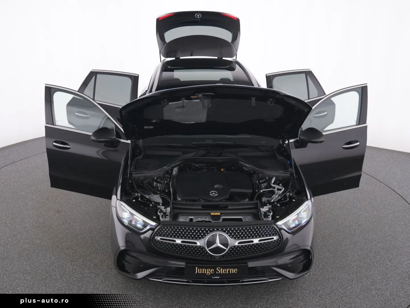 MERCEDES-BENZ GLC 220 d 4M AMG MBUX DLight Pano AHK &hellip;