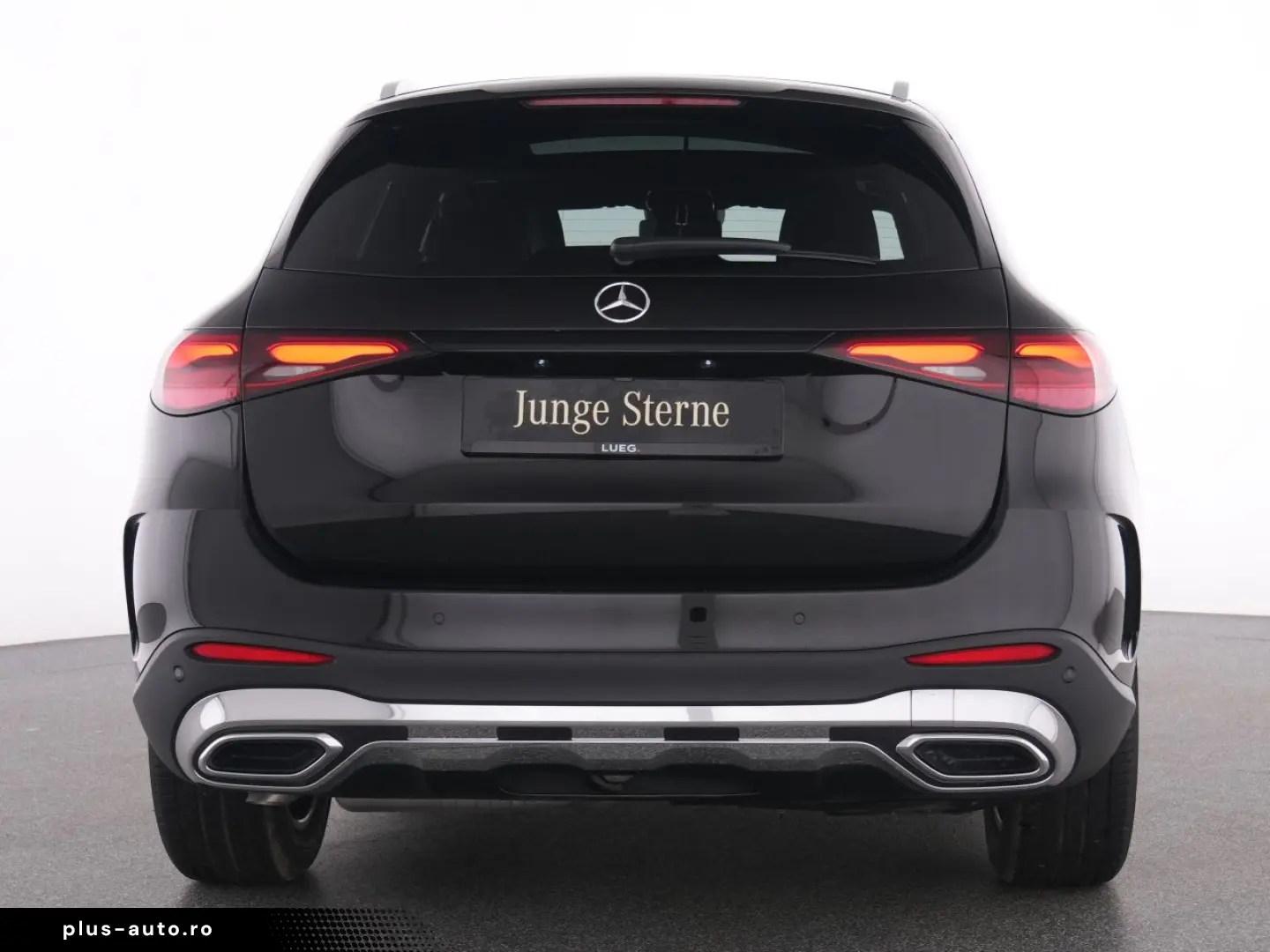 MERCEDES-BENZ GLC 220 d 4M AMG MBUX DLight Pano AHK &hellip;